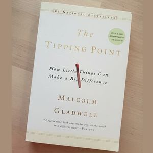 💖3/25💖 THE TIPPING POINT Book By Malcolm Gladwell